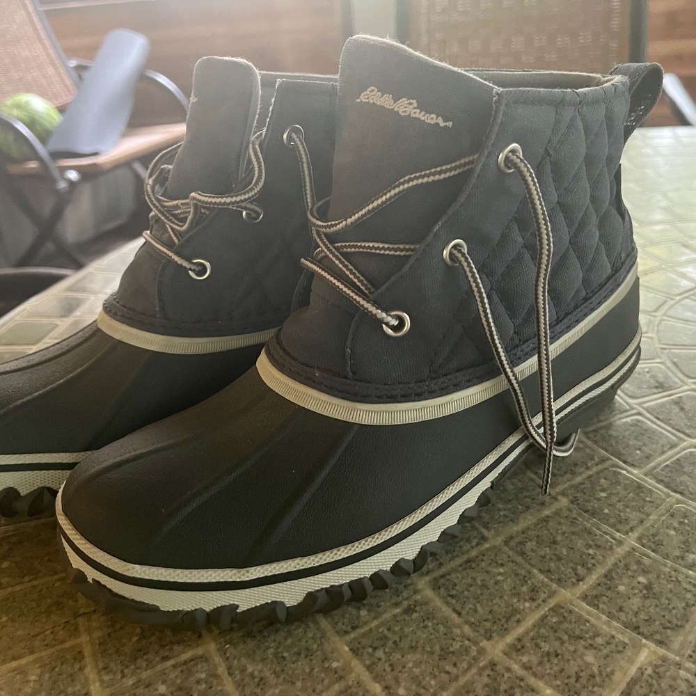 Eddie Bauer Womens all weather boots